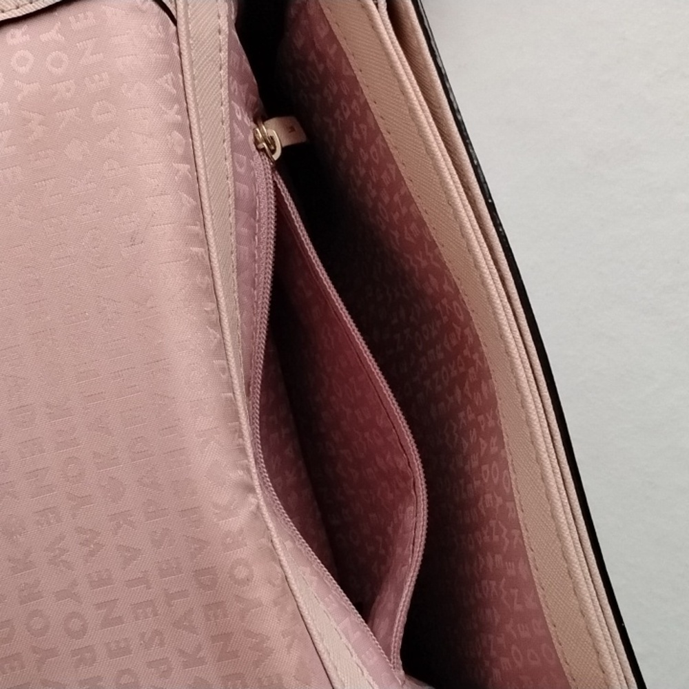 Kate Spade Baby Pink Safiano Leather Crossbody Bag *flaw - Picture 6 of 10